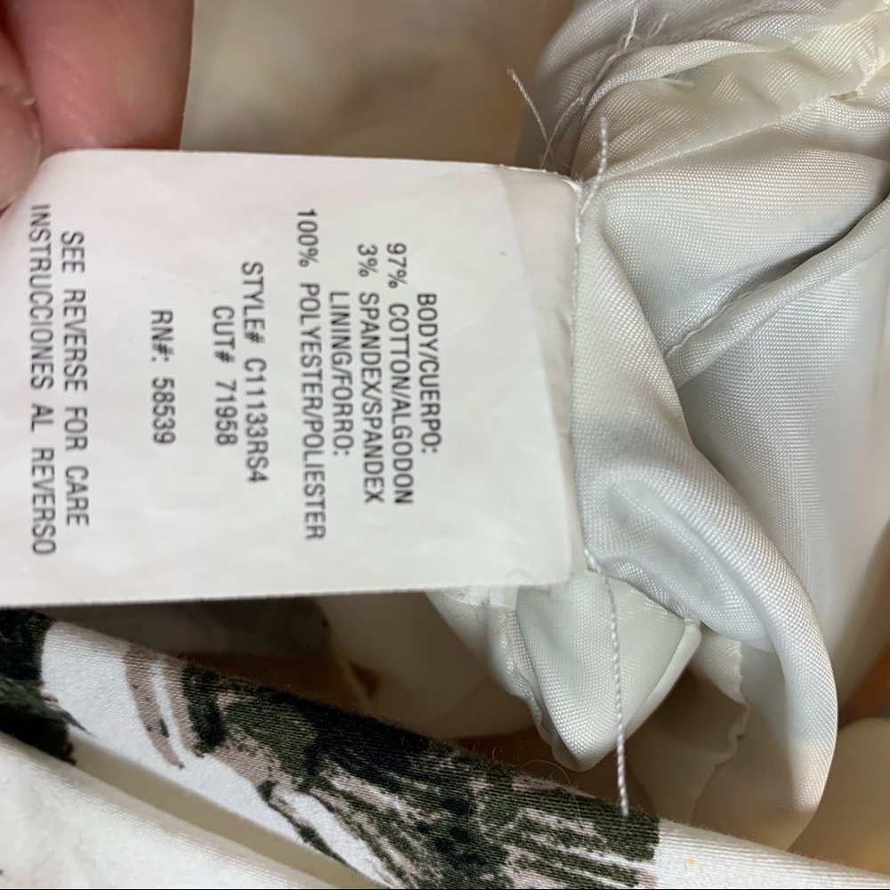 Corey P Sz 12 sleeveless Rose Pattern Dress - Picture 6 of 7